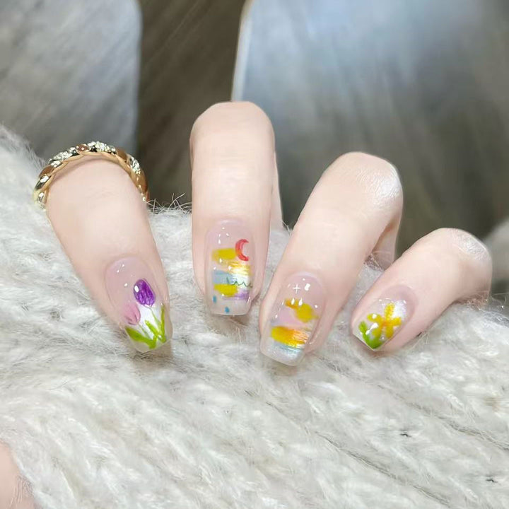 Kunstnägel mit Buntem Frühlingsdesign Karnz