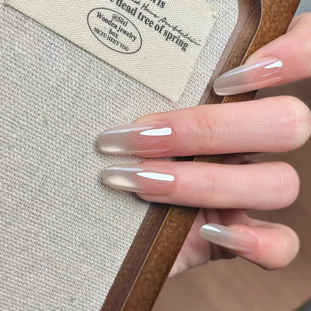 Elegante Ombre Nagelkunst Karnz