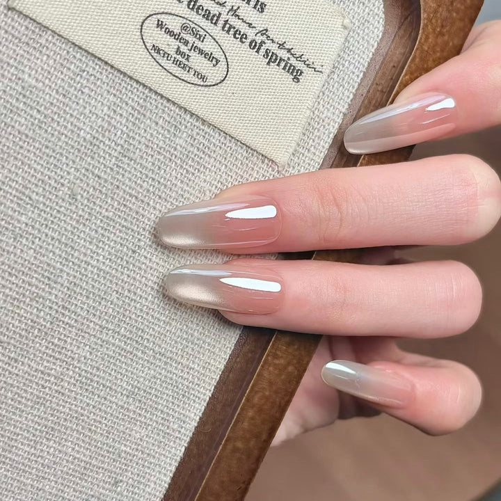 Elegante Ombre Nagelkunst Karnz