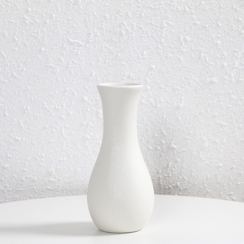 Zeitgenössische Matte Keramik Blumenvase Karnz