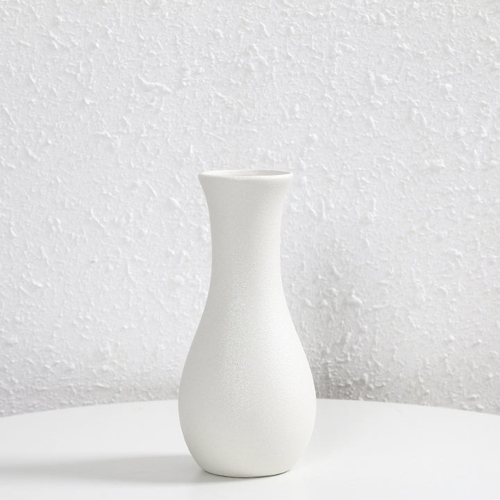 Zeitgenössische Matte Keramik Blumenvase Karnz