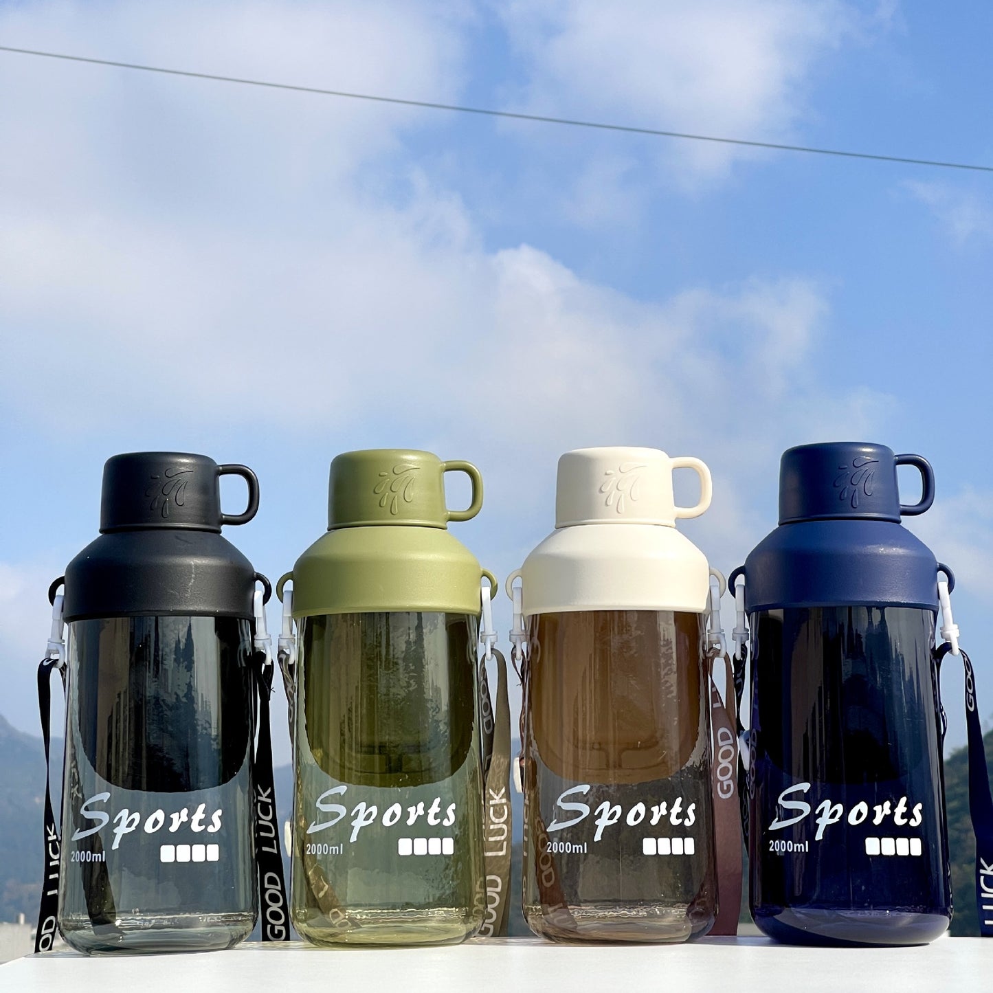 Unisex Großvolumige Trinkflasche mit praktischem Ausgießer Karnz