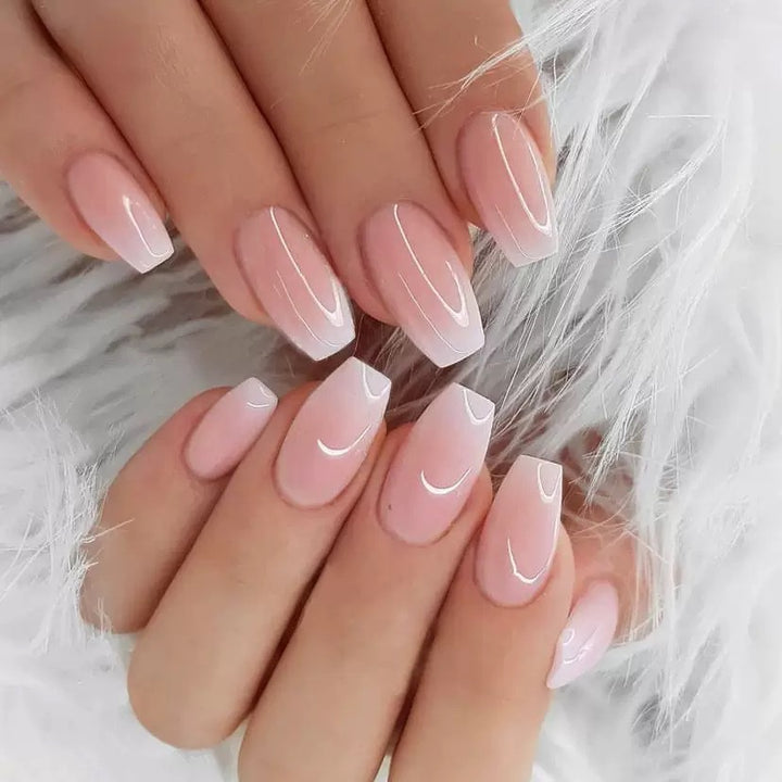 Kunstnagelset mit elegantem Ombre-Effekt Karnz