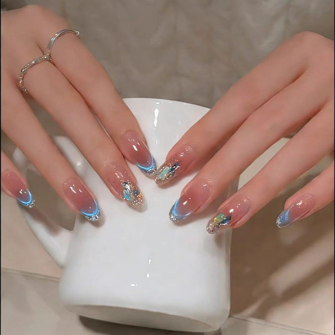 Künstlerische Gel-Nagelverlängerungen
