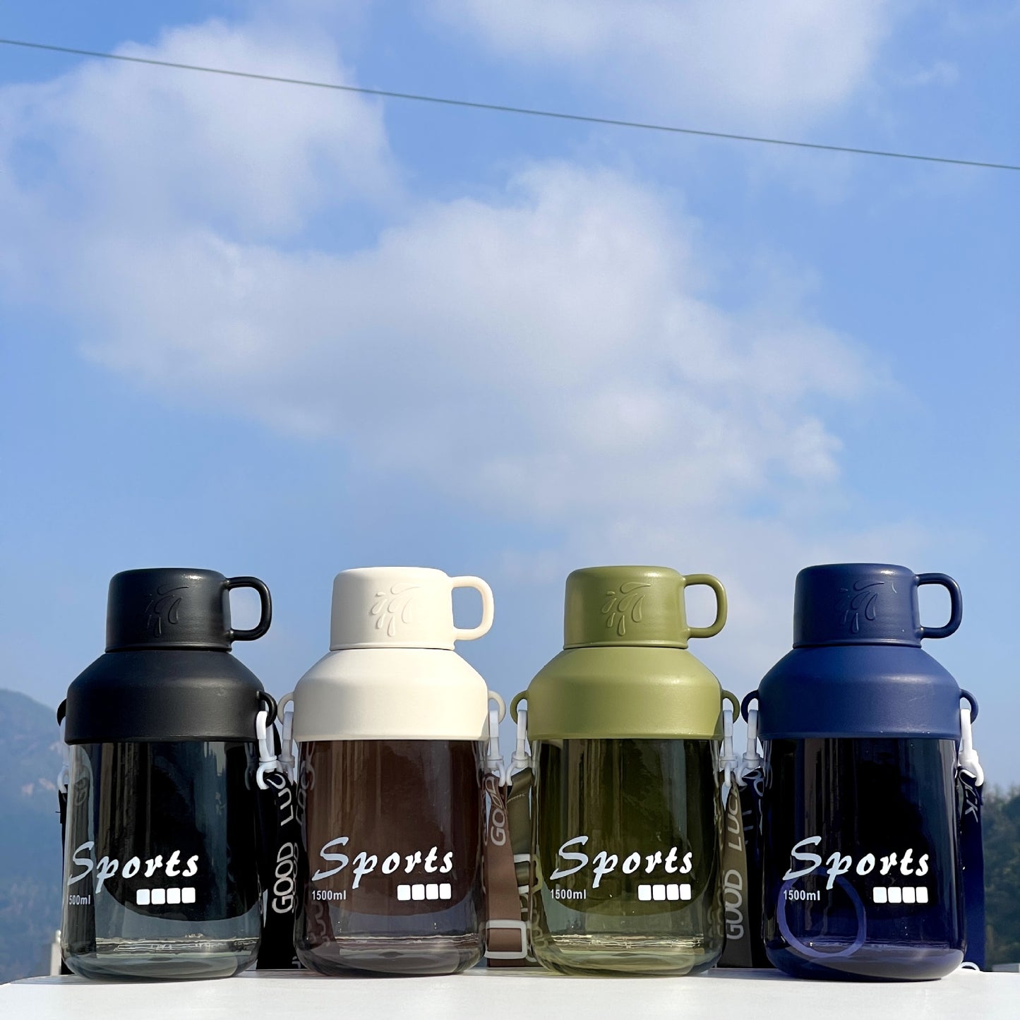 Unisex Großvolumige Trinkflasche mit praktischem Ausgießer Karnz