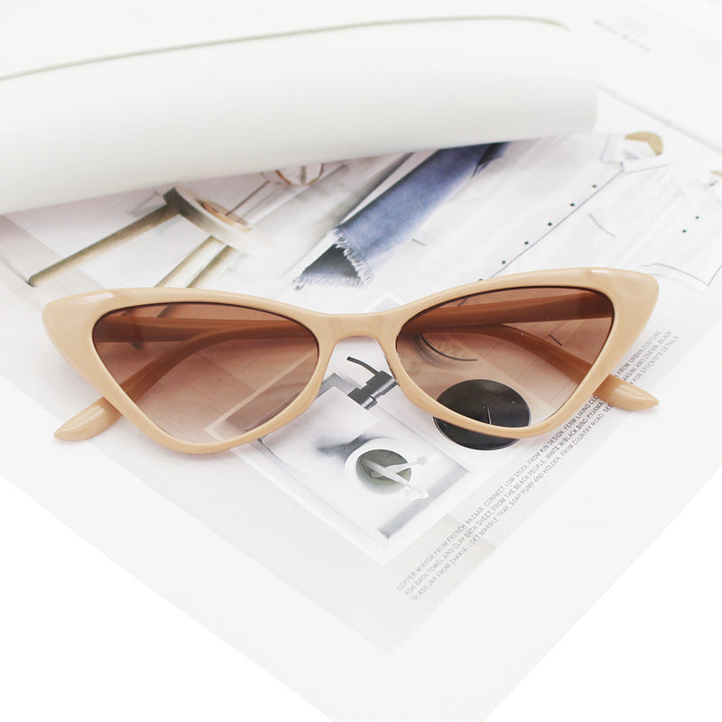 Damen Cat-Eye Sonnenbrille mit sorgfältig gestaltetem Rahmen Karnz