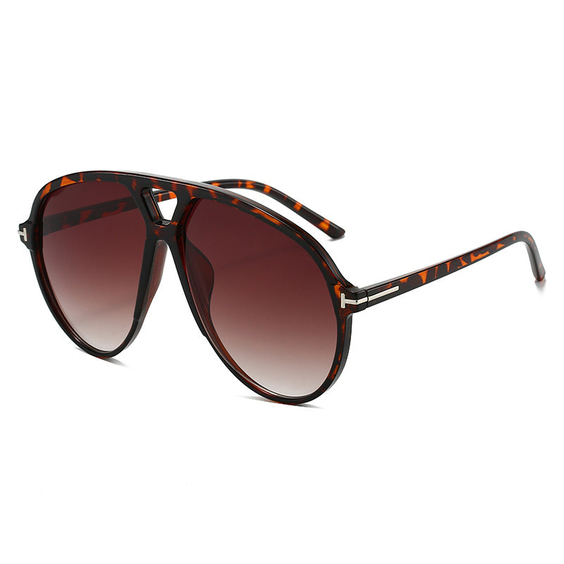 Damen oversized Sonnenbrille im modernen avangardistischen Design Karnz