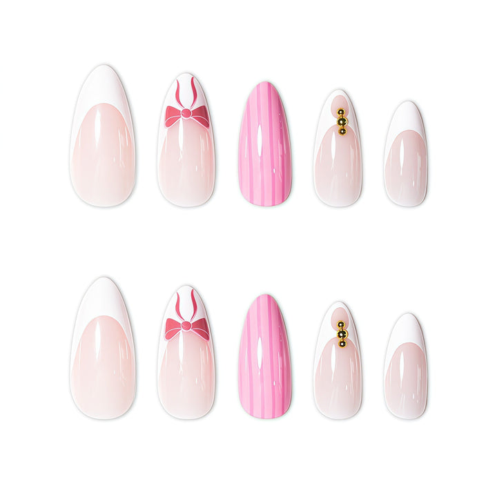 Elegante Stiletto-Nagelkunst-Verstärkungen mit dekorativen Akzenten Karnz
