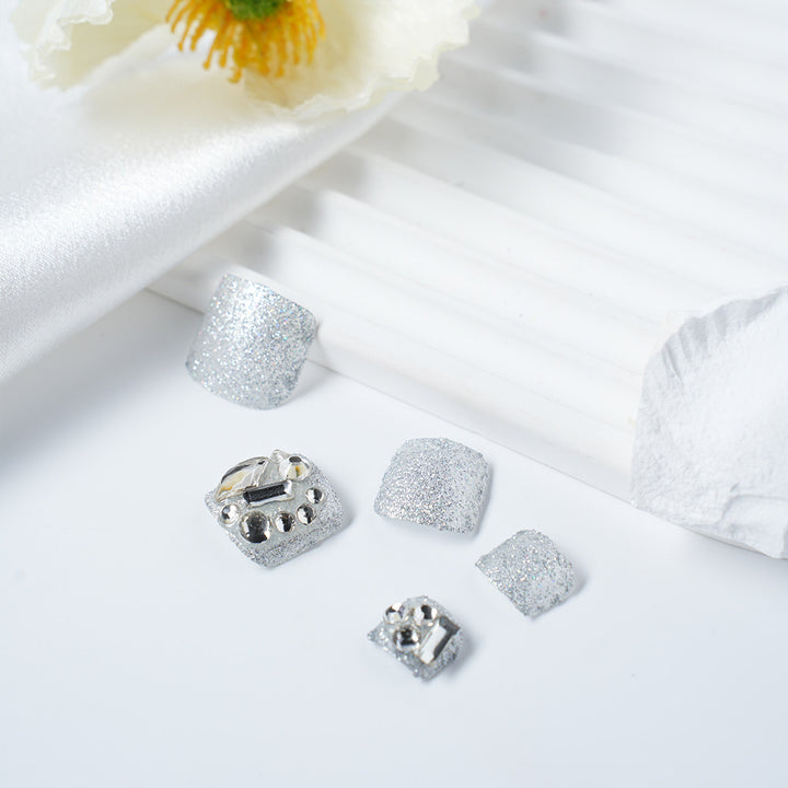 Glitzerndes Press-On Nagelkunst Set Karnz