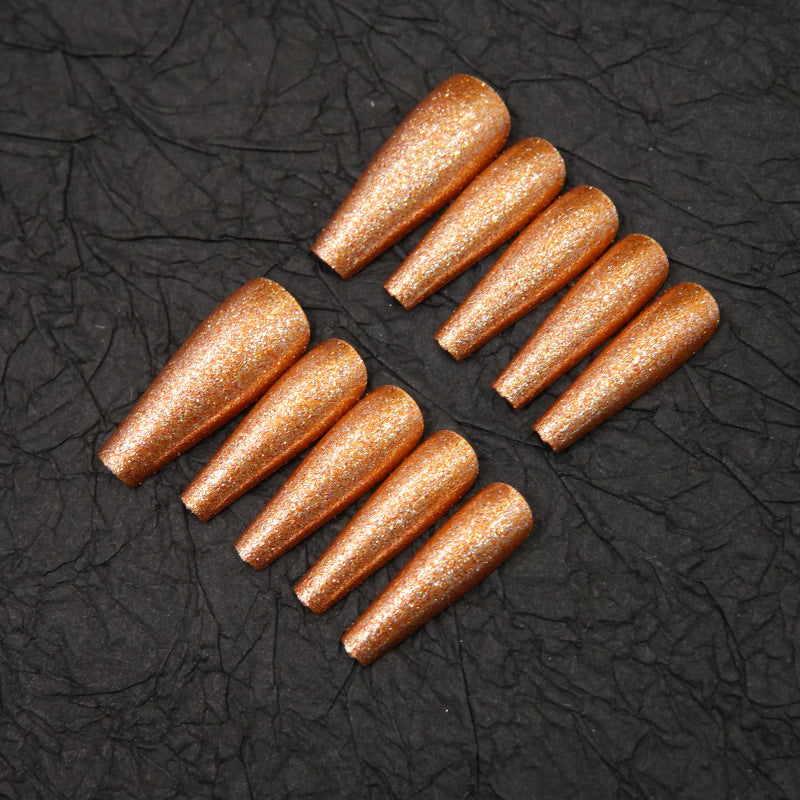 Glitzernde Stiletto Press-On Nageldesigns