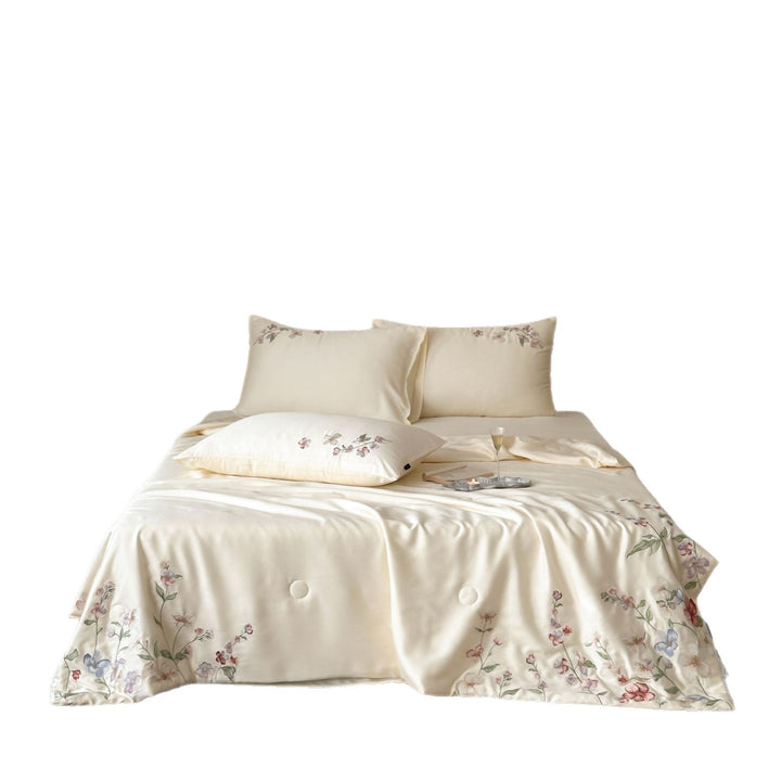 Luxuriöses Bettwäscheset aus Baumwollsatin mit tonaler Blumenstickerei und Hotelverschluss