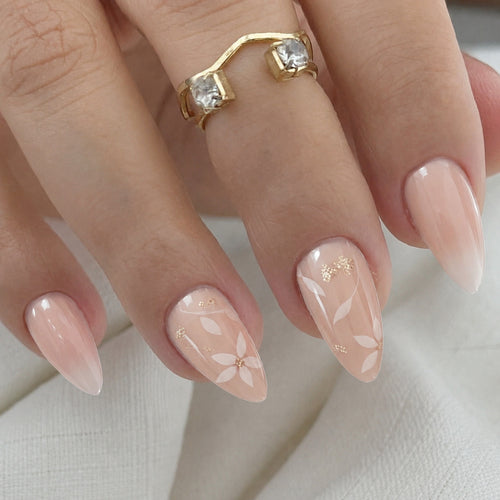 Elegante florale Design Acrylnagelverlängerungen Karnz