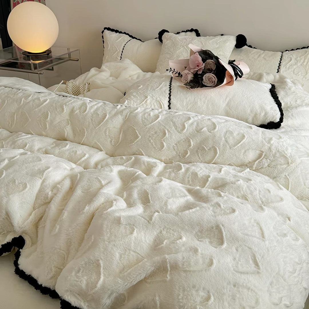 Plüsch Herz-Prägung Faux-Sherpa Bettbezug Set mit kontrastierenden Rüsche Trim