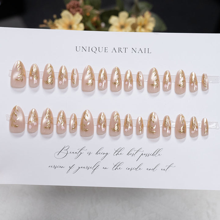 Elegante dekorative Nagelkunst