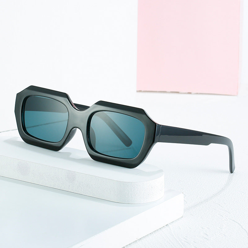 Damen modische Sonnenbrille im einzigartigen achtkantigen Design Karnz