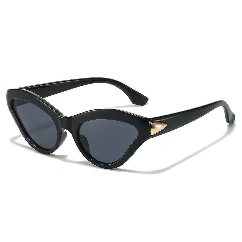 Vintage Cat-Eye Sonnenbrille mit luxuriösen Details Karnz