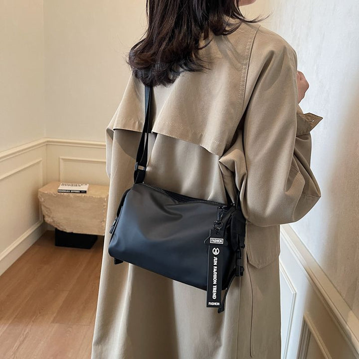 Elegante Mehrzweck-Schultertasche Karnz