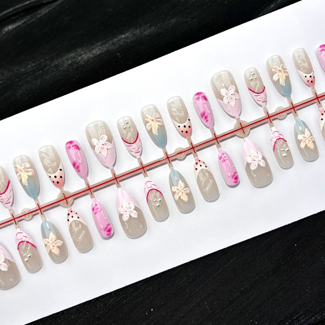 Elegante Polka Dot und Spitzen Press-On Nagel Set