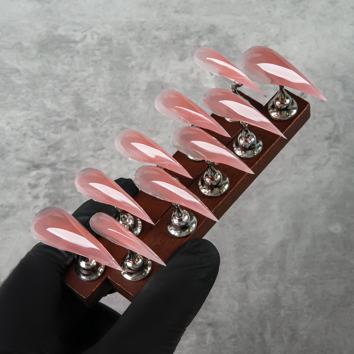 Skulptierte Stiletto-Nagelspitzen