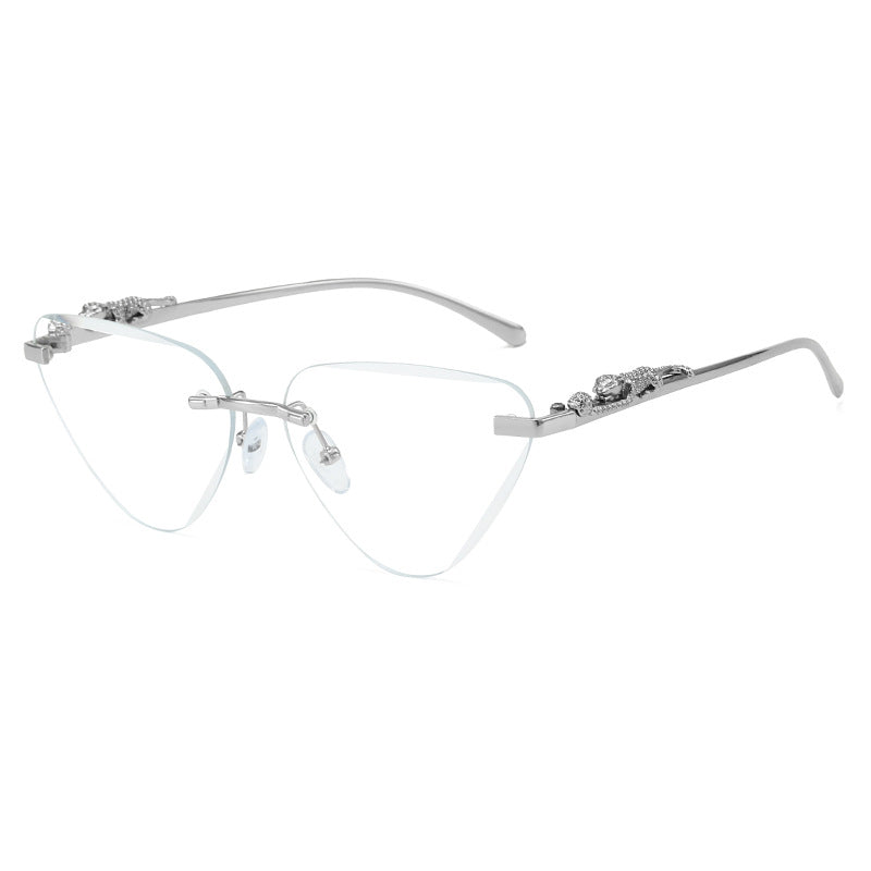 Damen Designer-Sonnenbrille mit kreativem, dreieckigem Rahmen und elegante goldene Akzente Karnz
