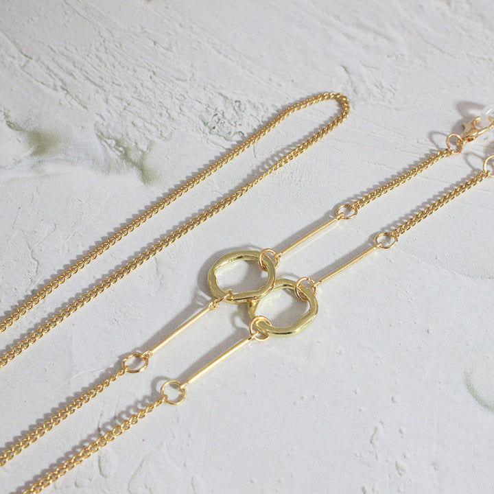 Elegante Kette mit Geometrischen Details Karnz