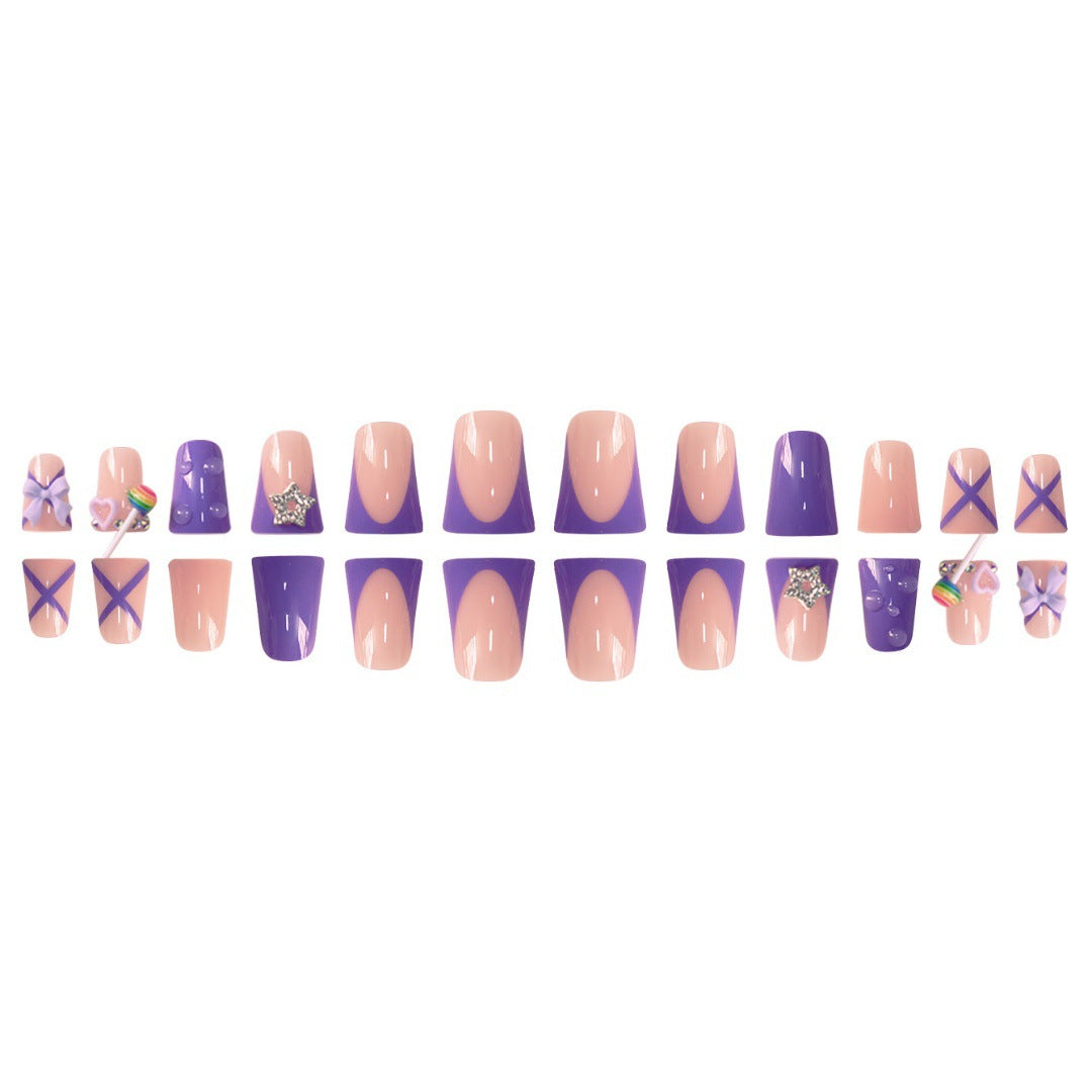 Dekoratives Nagelkunst-Set Karnz