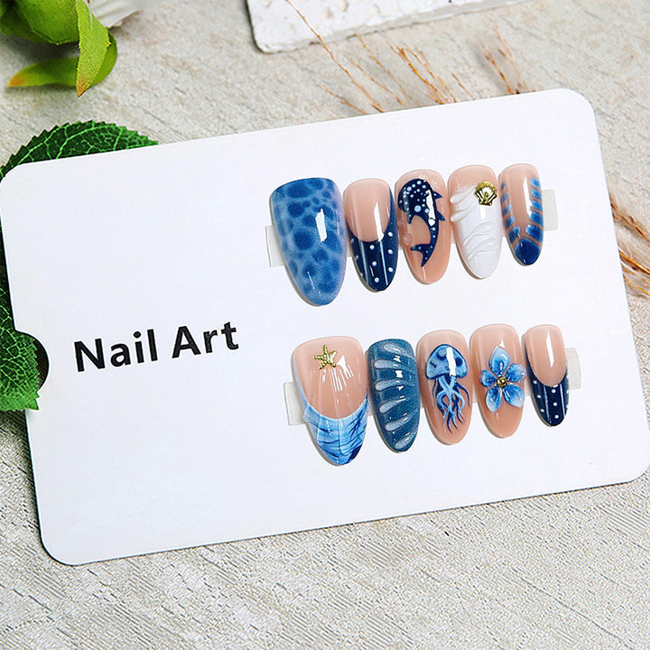 Kunstvolle 3D Nagelspitzen mit maritimen Motiven Karnz