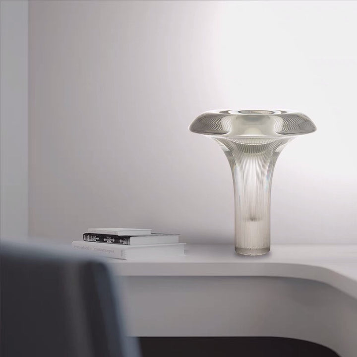 Elegante künstlerische Glasmittelstück