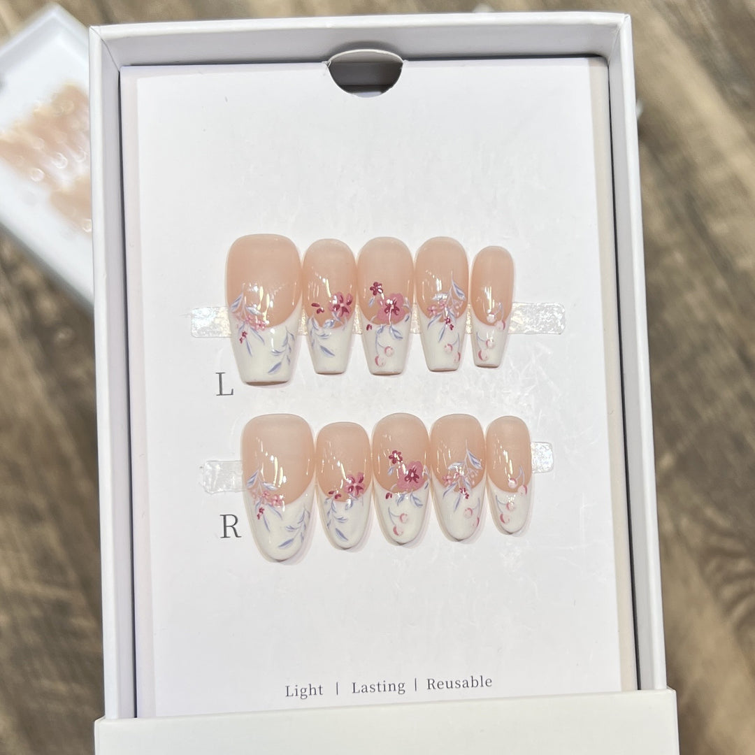 Floral Design Stiletto Press-On Nails Karnz