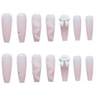 Künstlerisches Blumenakzent Press-On Nagelset