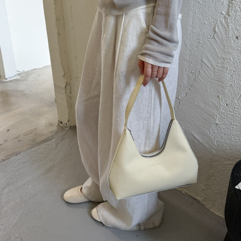 WoTexturiertes geripptes Hobo-Handtasche Karnz