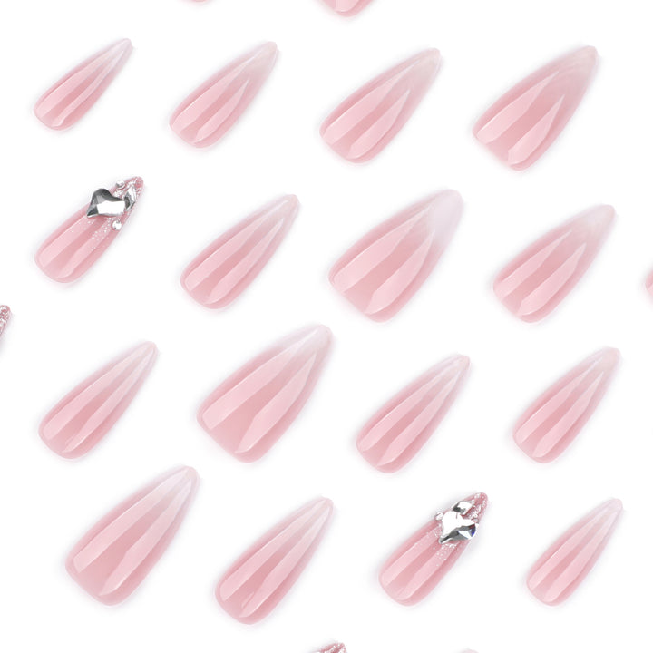 Elegante Stiletto-Kunstnägel mit Glitzerakzenten Karnz