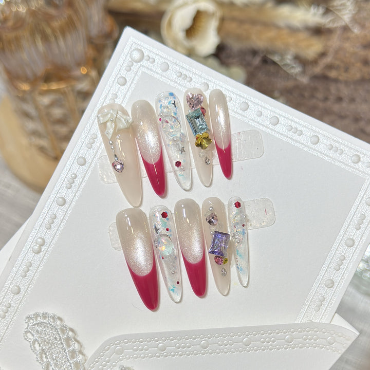 Stylisches dekoratives Press-On-Nagelset Karnz