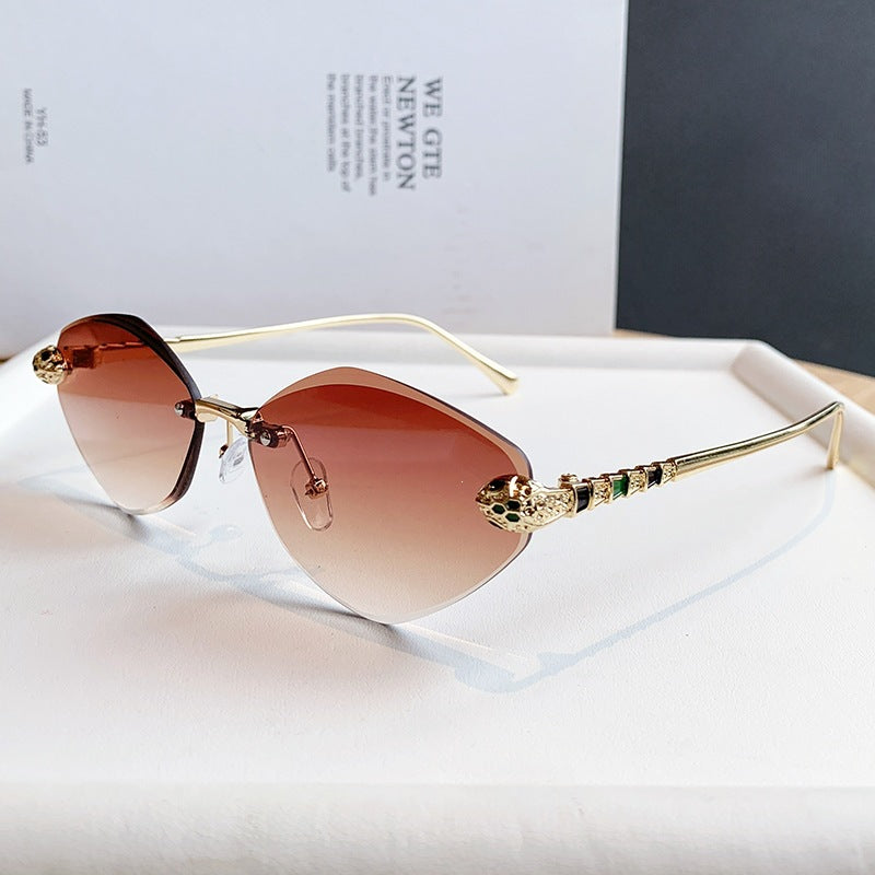 Damen Cat-Eye Sonnenbrille mit luxuriösem Schmuckrahmen Karnz
