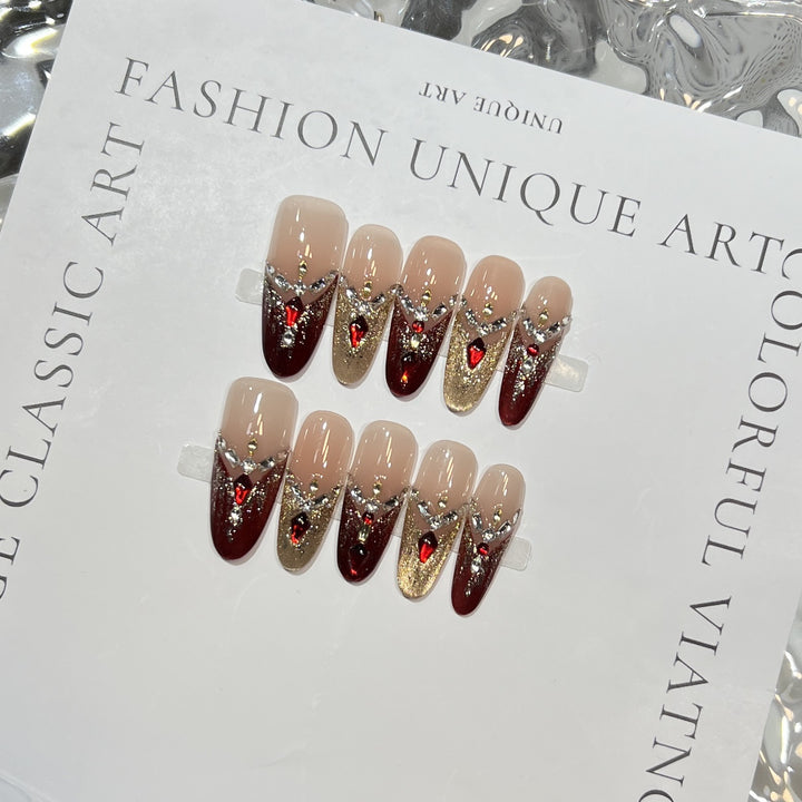 Luxus Press-On Nagelset mit eleganten Juwelenelementen