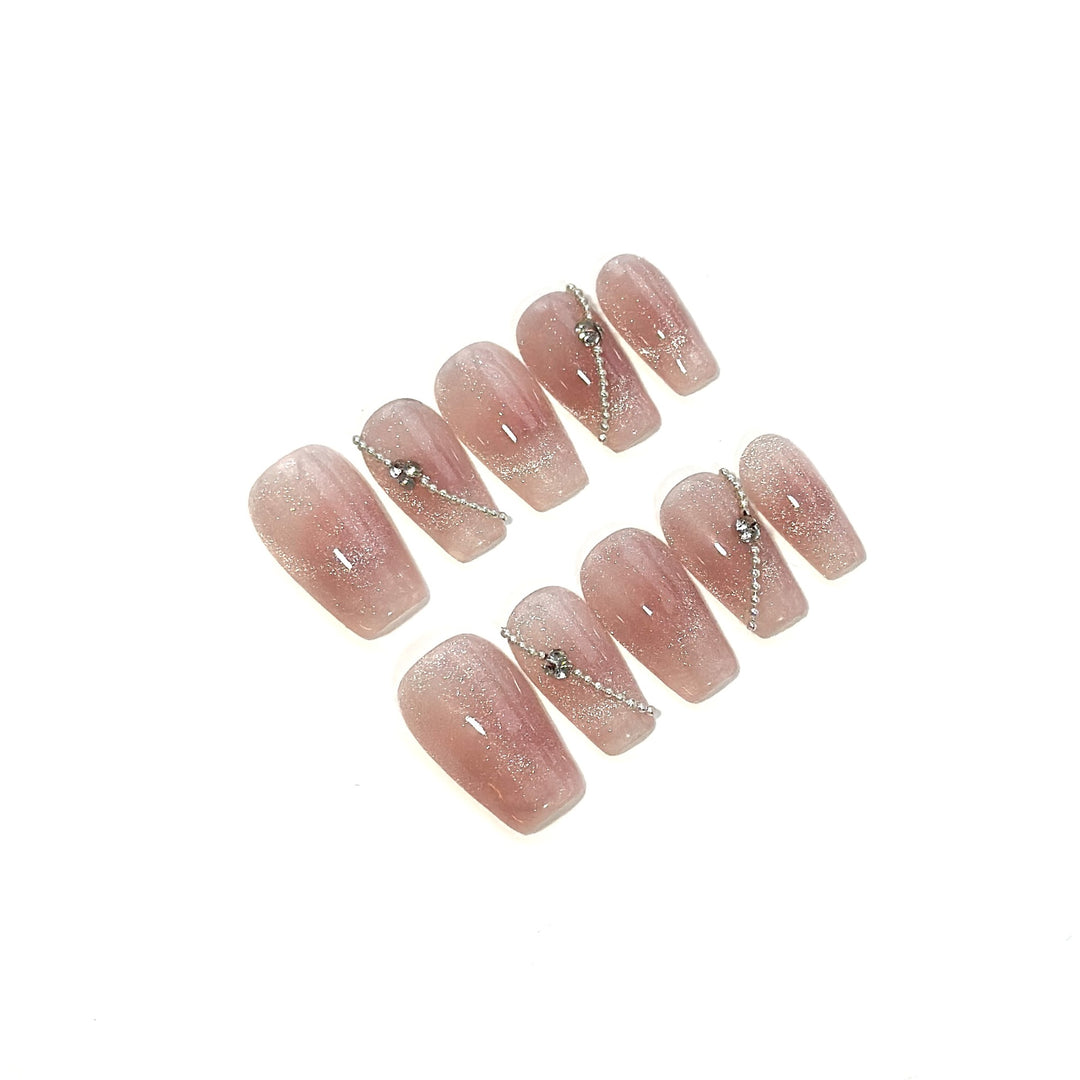 Elegantes dekoratives Press-On-Nagelset mit Strassakzenten