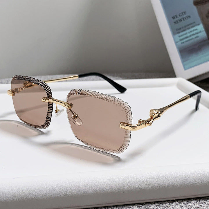 Damen modische Sonnenbrille mit strukturiertem Rahmen und dezenten Farbverlauf Karnz
