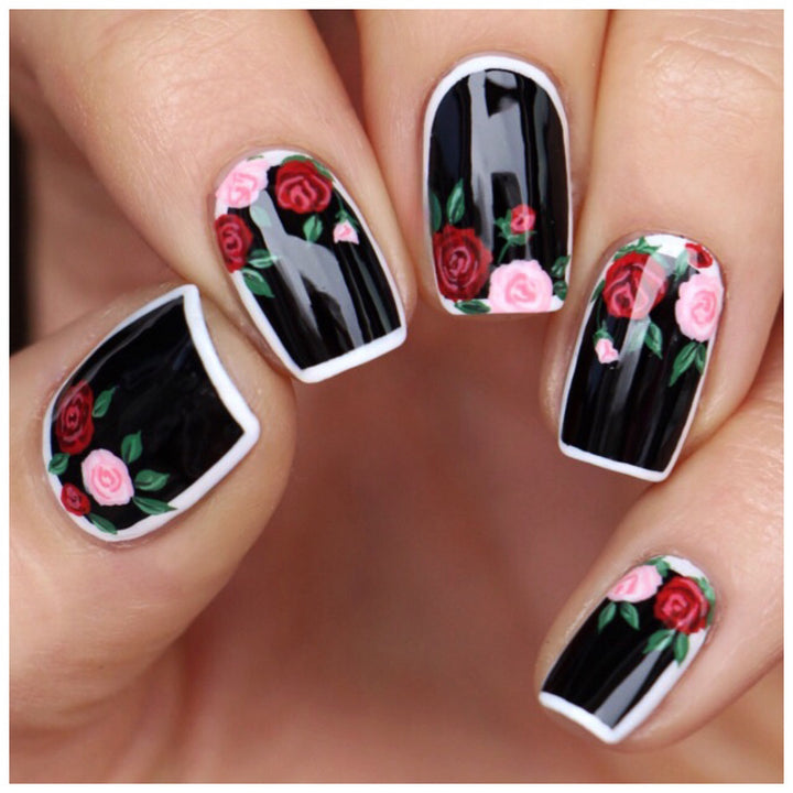 Kunstnägel im floralen Vintage-Design Karnz