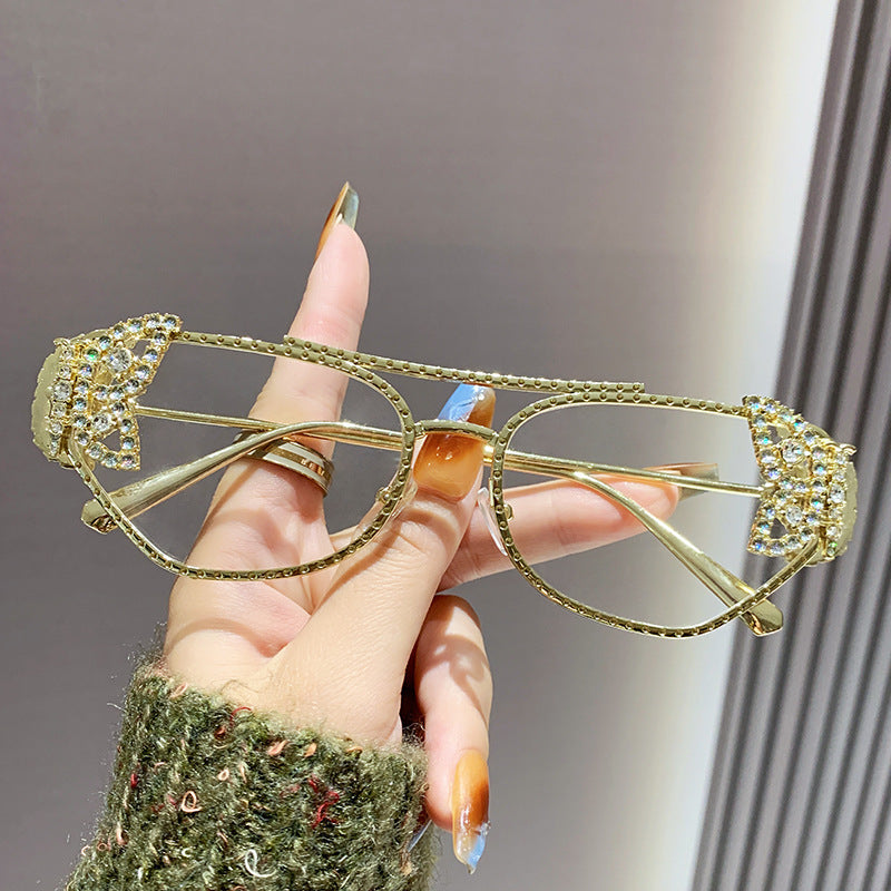 Damen Luxus Sonnenbrille mit elegantem Schmetterlings-Detail Karnz