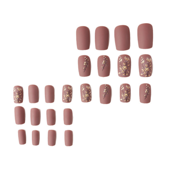 Künstlerische Nagelkunst Karnz
