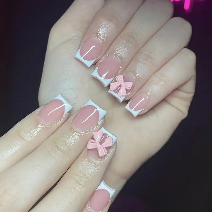 Charmante Schleifenverzierte Press-On Nagelkunst Karnz