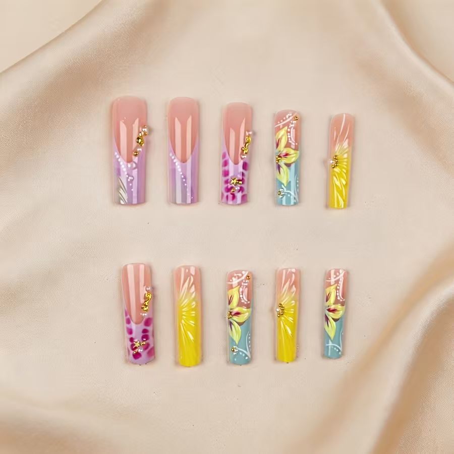 Dekorative Nagelkunst