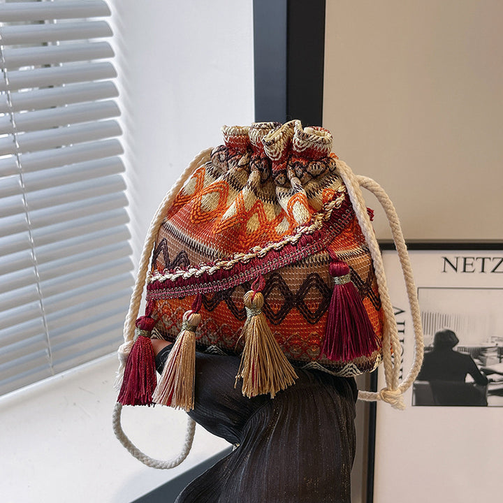 WoBohemian Bestickte Bucket Bag Karnz