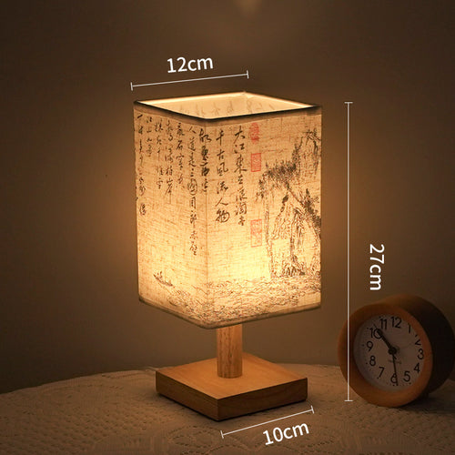 Zeitgenössische asiatisch inspirierte Tischlampe