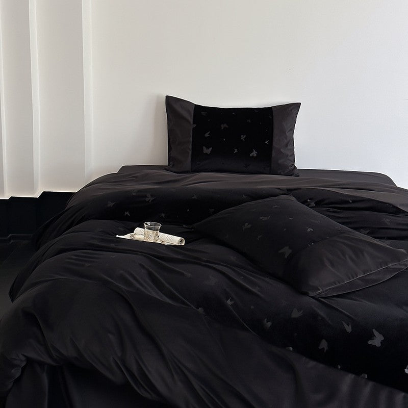 Luxuriöse Bettwäschegarnitur mit seidenmattem Finish und Schmetterlingsjacquard