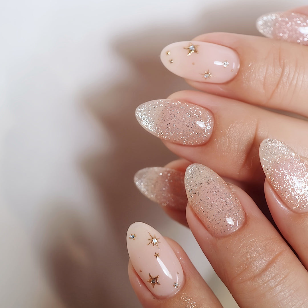 Glamouröse Glitzernde Press-On Nagelkunst Karnz