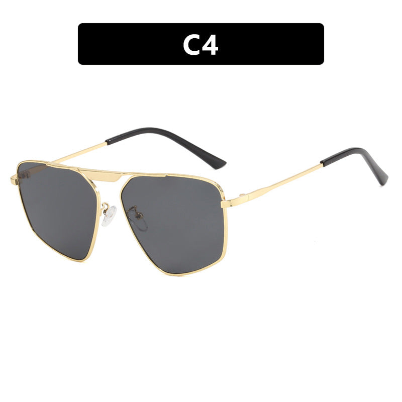 Damen Sonnenbrille im modernen, geometrischen Design mit robustem Metallrahmen Karnz