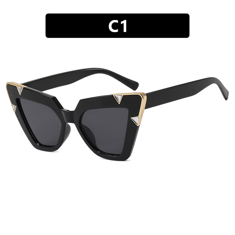 Damen Cat-Eye Sonnenbrille mit luxuriösem Motiv und schützendem UV-Filter Karnz