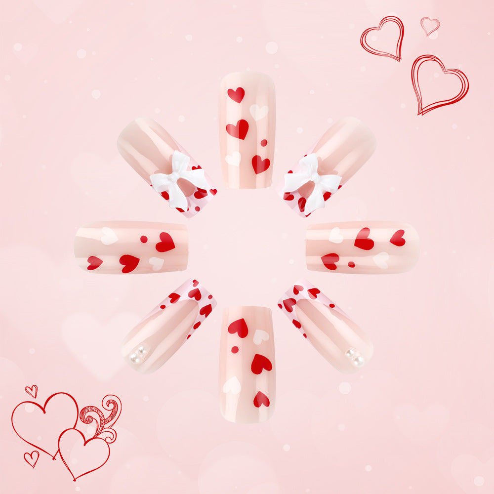 Romantisches Nageldesign Karnz