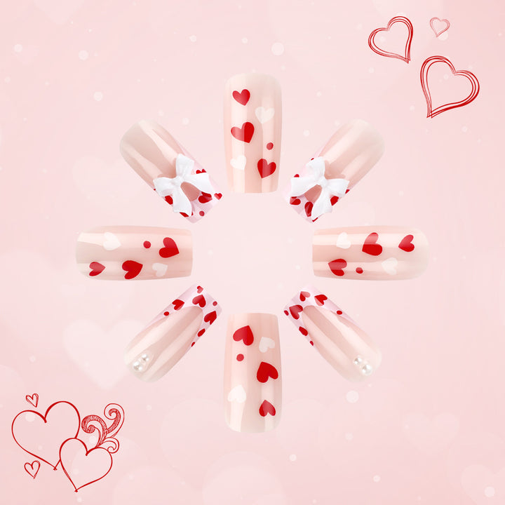 Romantisches Nageldesign Karnz